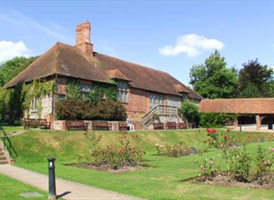 Manor Gardens, copyright TLindfield/BStorkey