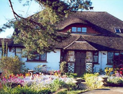 White Cottage is a friendly, clean bed and breakfast with beautiful gardens.
