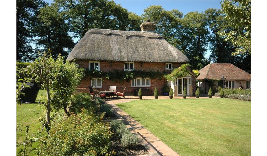 The Thatched Cottage Battle Visit 1066 Country