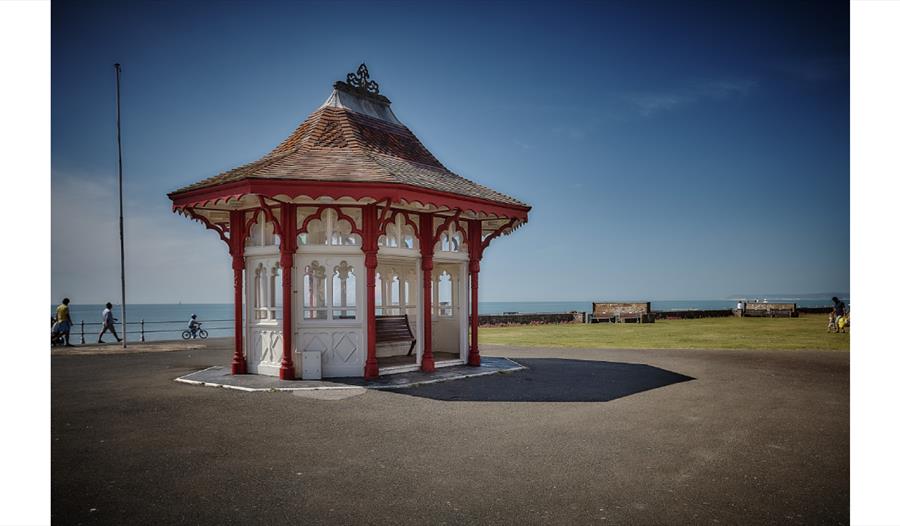Bexhill Seafront - Visit 1066 Country